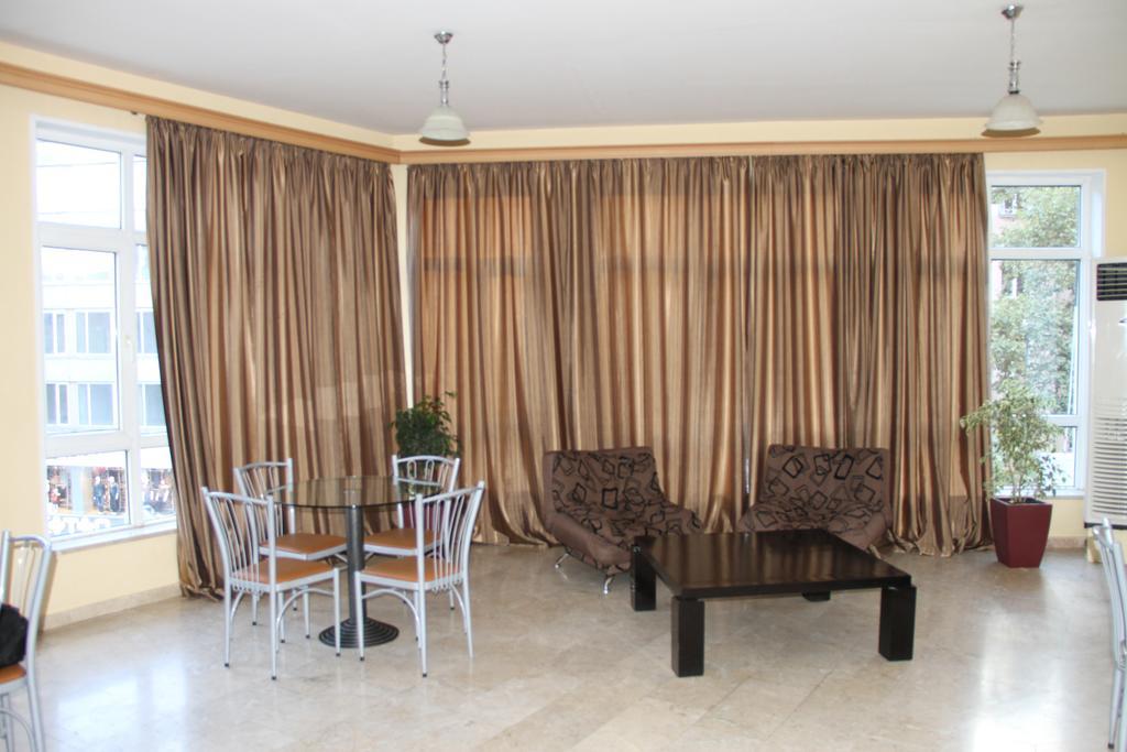 Avenue Hotel Tiflis Exterior foto